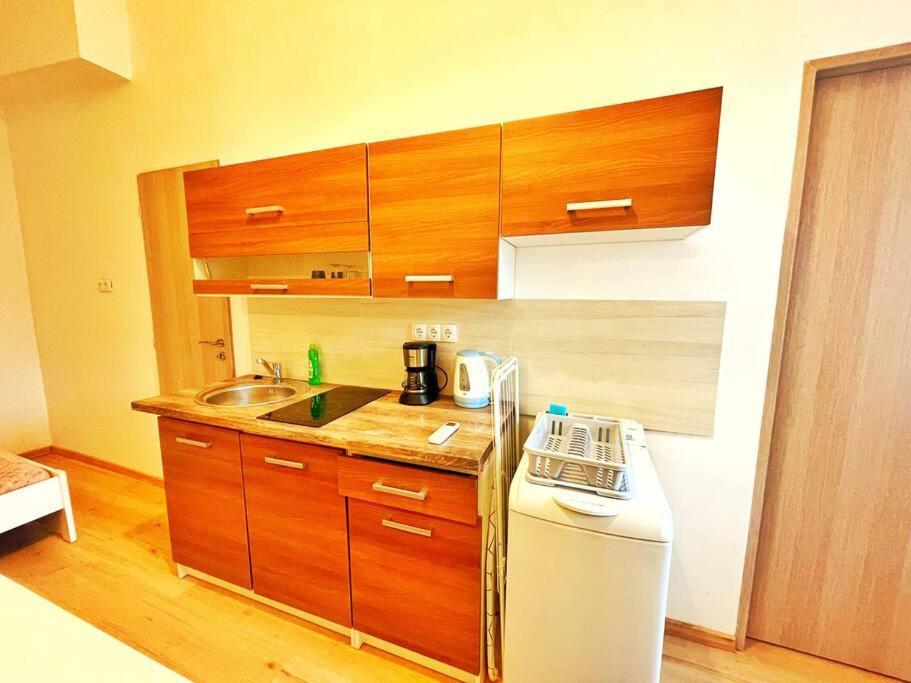Central Studio Flat Budapeste Exterior foto